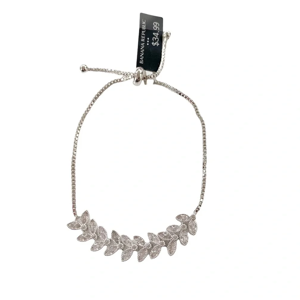 BANANA REPUBLIC Bracelet Adjustable Leaf Motif Silver Tone NWT